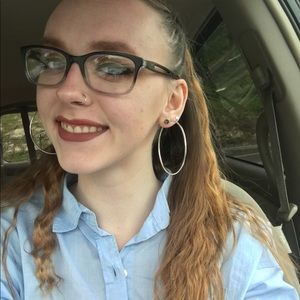 Meet your Posher, Nora